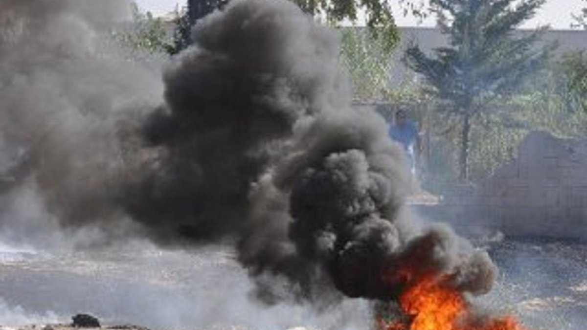 Hakkari'de köy muhtarının aracına bombalı saldırı