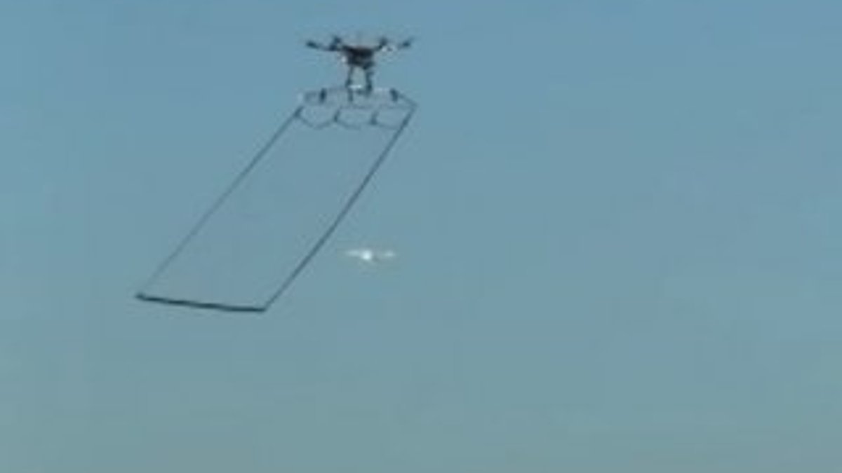 Polis drone'ları drone'la avlıyor