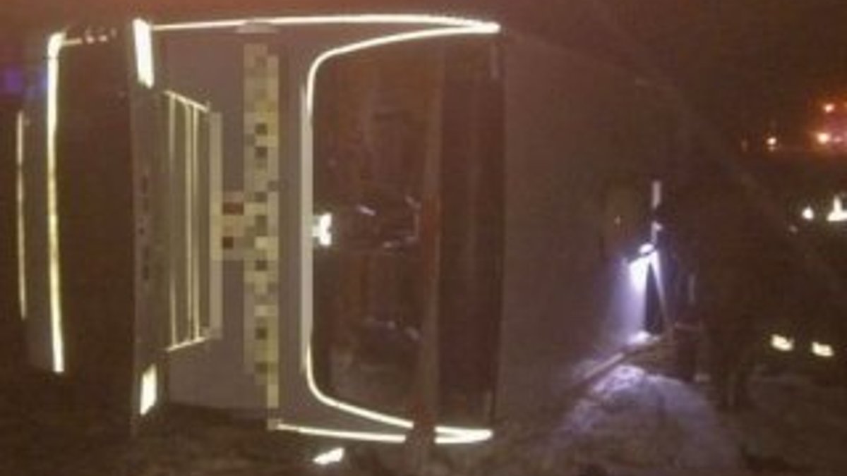 Kayseri'de yolcu otobüsü devrildi: 36 yaralı