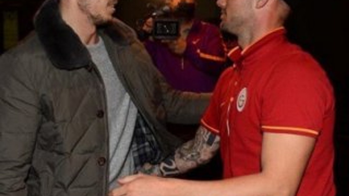 Sneijder oğlunun adını dövme yaptırdı