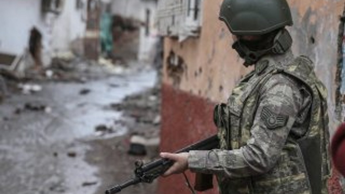 Diyarbakır Sur'da çatışma: 4 asker yaralı