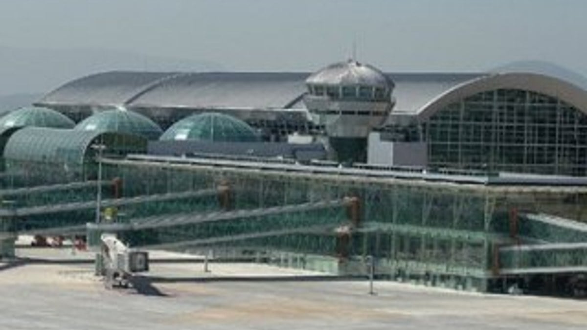 Adnan Menderes Havalimanı'na ikinci pist önerisi