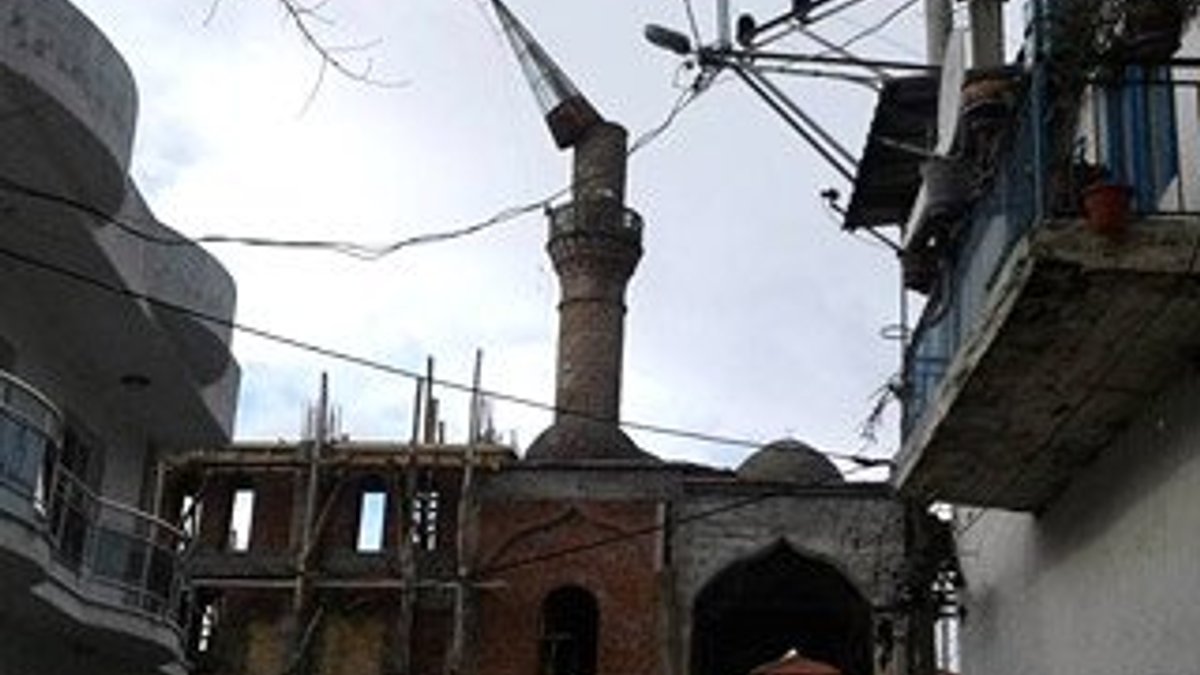 Aydın'da fırtına minare yıktı