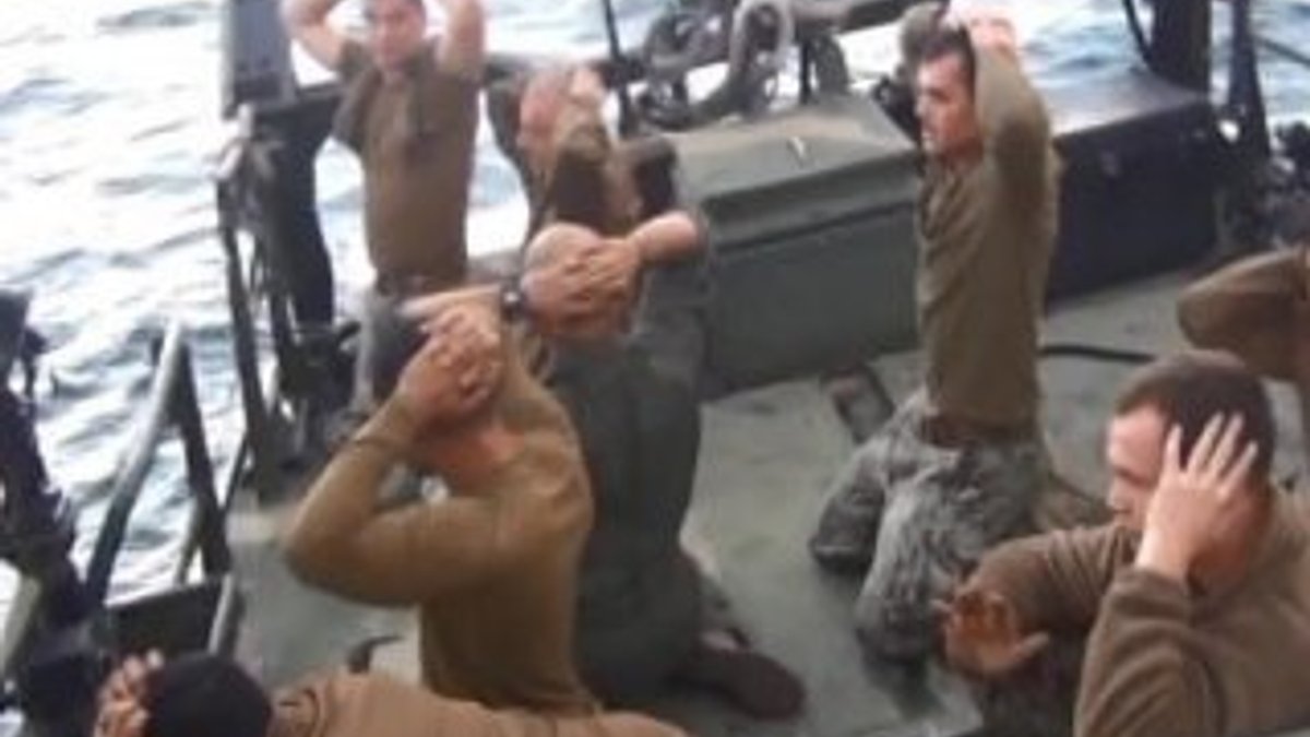 İran ABD’li deniz komandolarının ağlama anını yayınladı