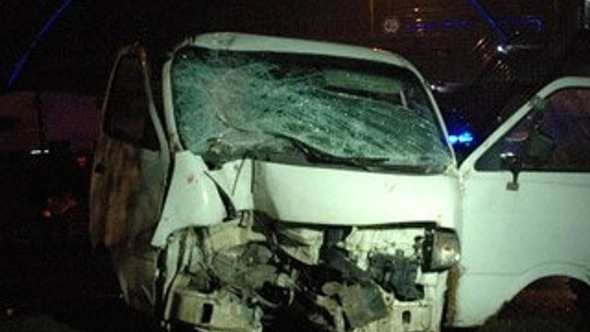 Ankara'da polisten kaçan araç kaza yaptı