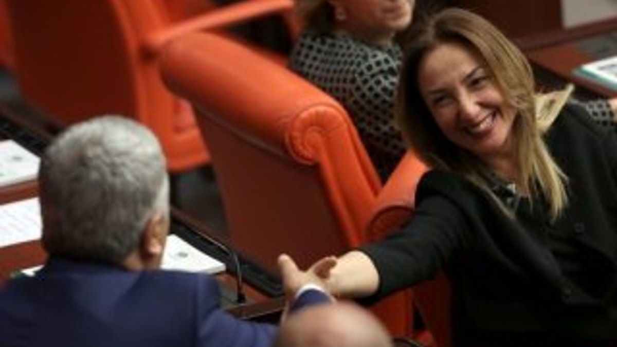 Aylin Nazlıaka Meclis'te görüntülendi