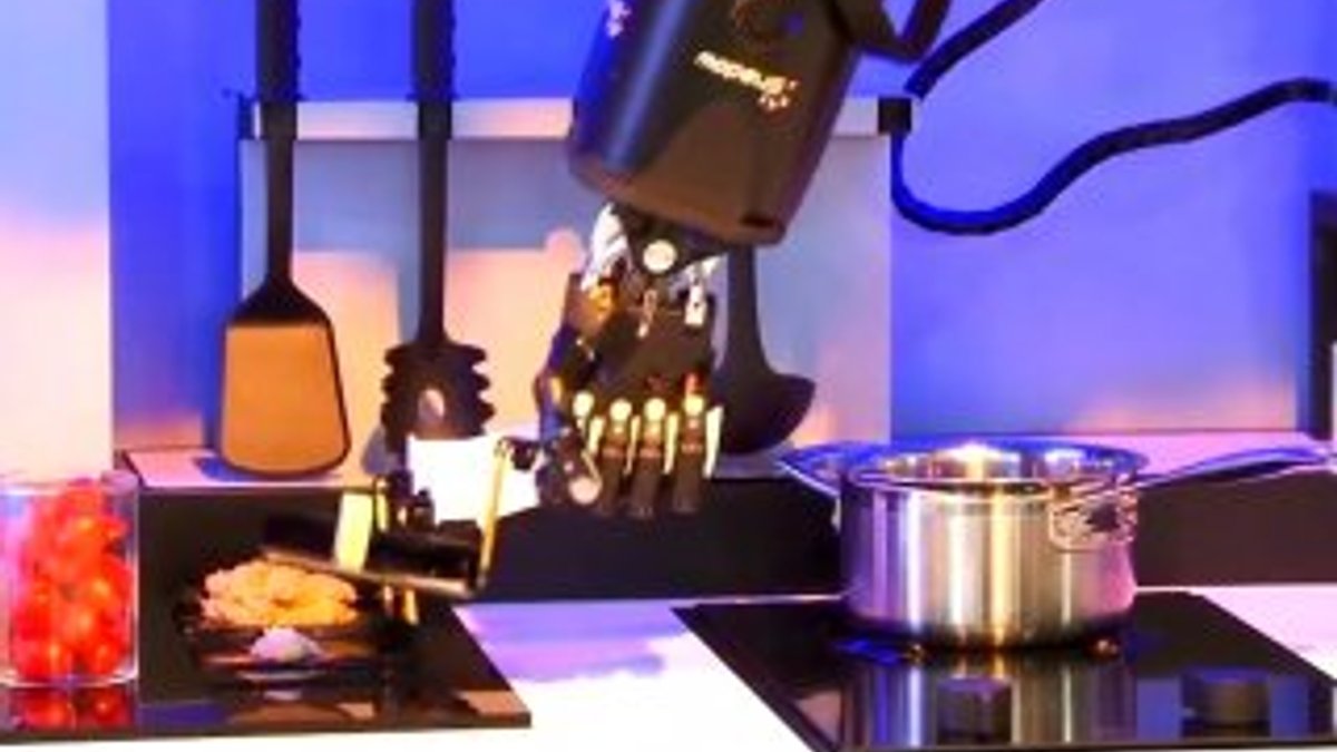 Robotlar artık mutfakta yemek yapacak