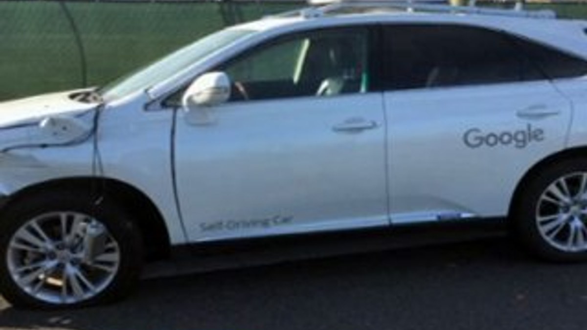 Google'ın sürücüsüz aracının kaza görüntüsü çıktı