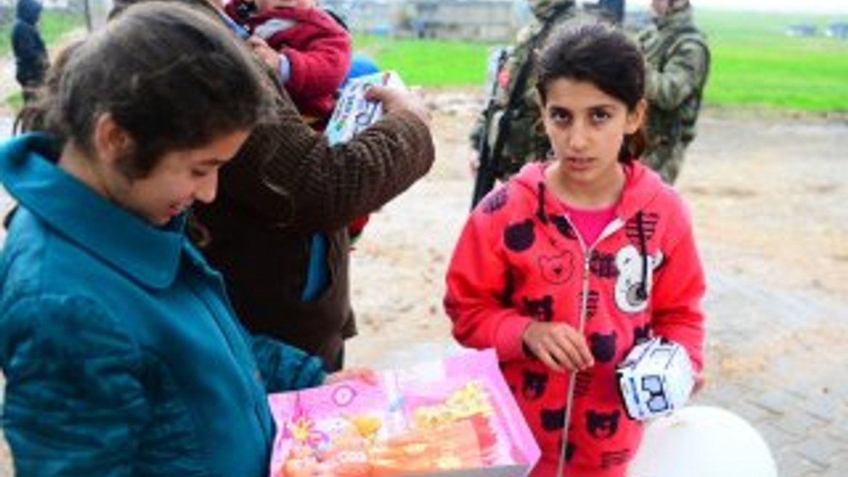 Şırnak'ta terör mağduru çocukların oyuncak sevinci