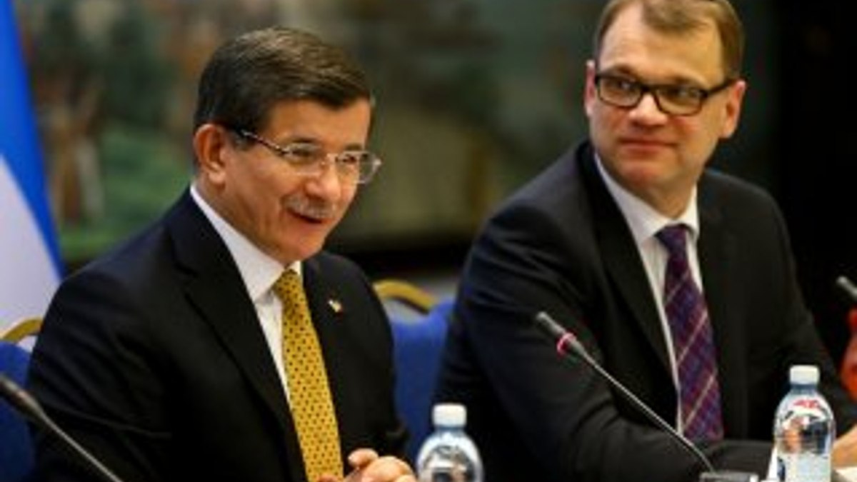 Davutoğlu'ndan WhatsApp diplomasisi