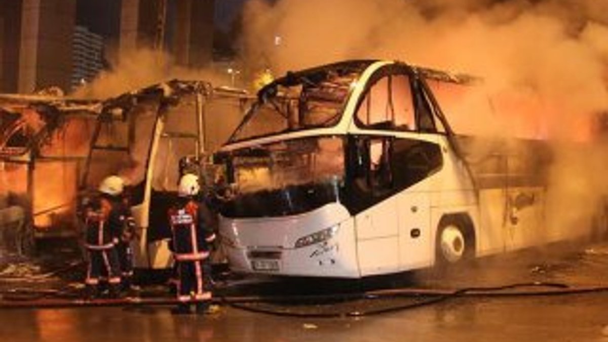 Büyük İstanbul Otogarı'nda 4 otobüs yandı