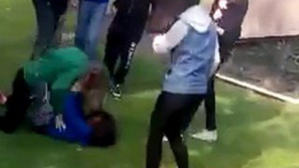 Sakarya'da kız öğrenciler tekme-tokat kavga etti