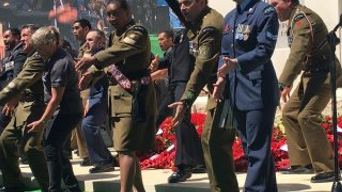 Anzak'ların torunları atalarını haka dansıyla andı