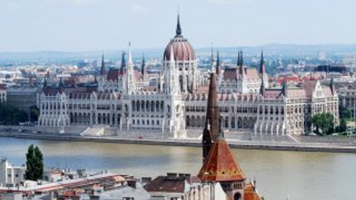 Budapeşte doğal güzellikleriyle büyülüyor