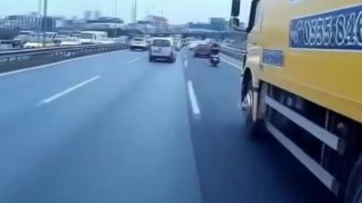 Türkiye'de araç kameralarına yansıyan trafik kazaları