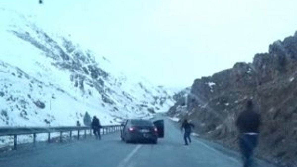 İran sınırında polisin kaçakçıları kovaladığı anlar