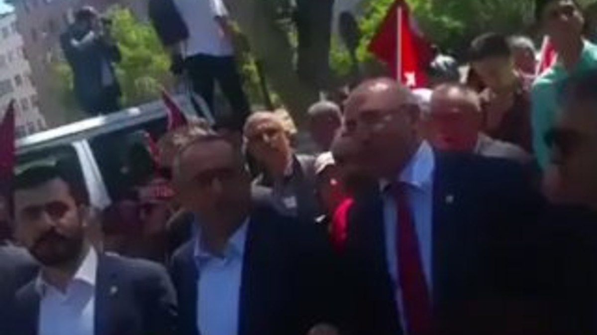 CHP'li vekillerden terör marşı