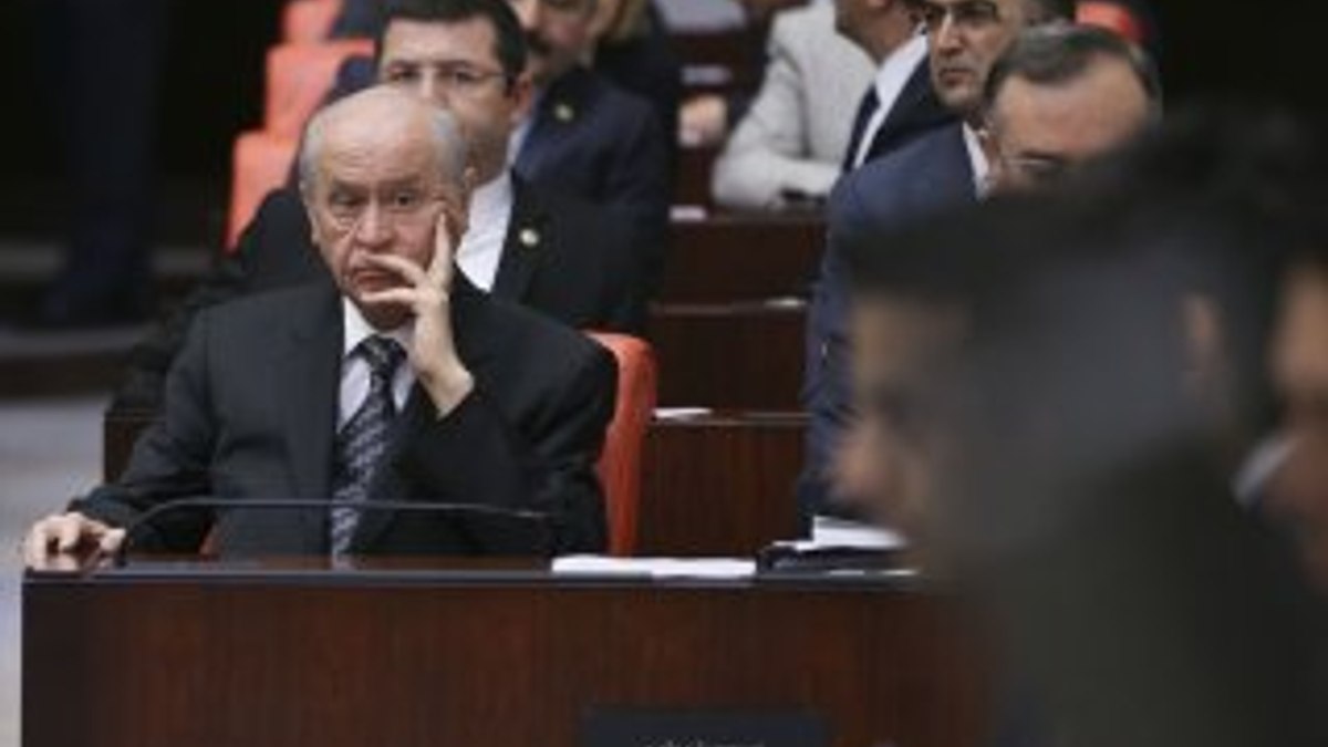 Bahçeli'nin düşünceli halleri dikkat çekti