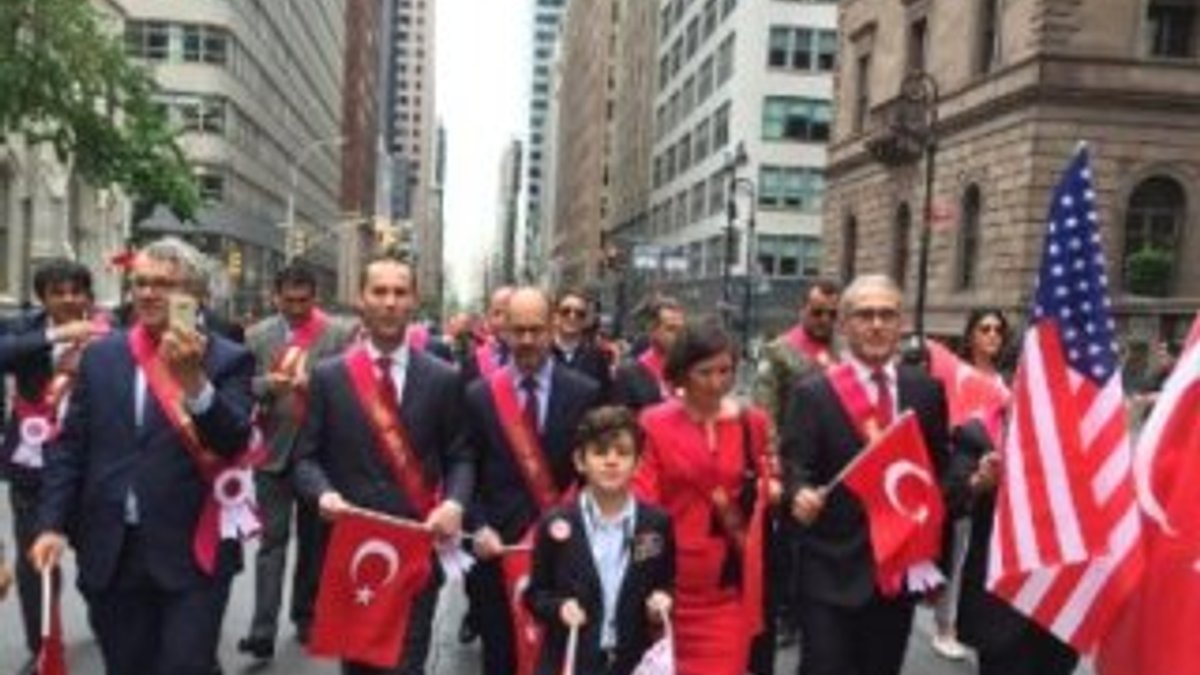 New York'ta Türk Günü yürüyüşü düzenlendi