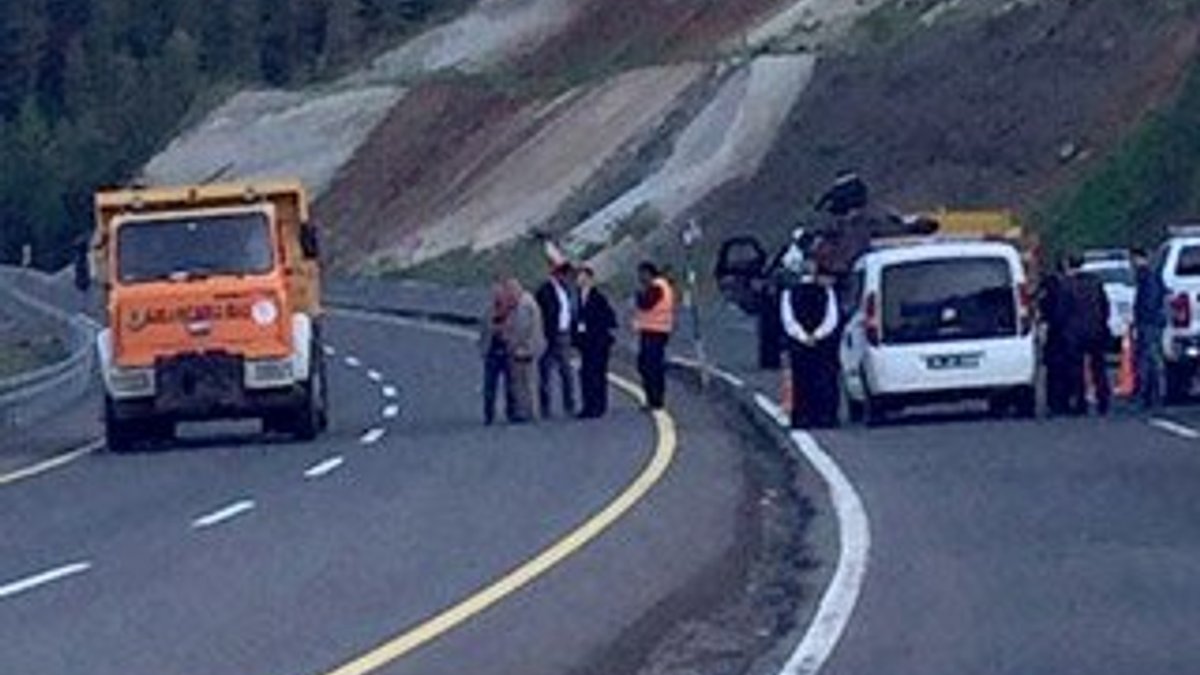 Kars'ta yol kenarında tuzaklanmış bomba imha edildi
