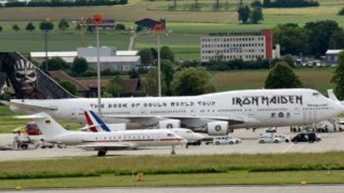 Iron Maiden'ın uçağı Merkel ve Hollande'ınkileri solladı