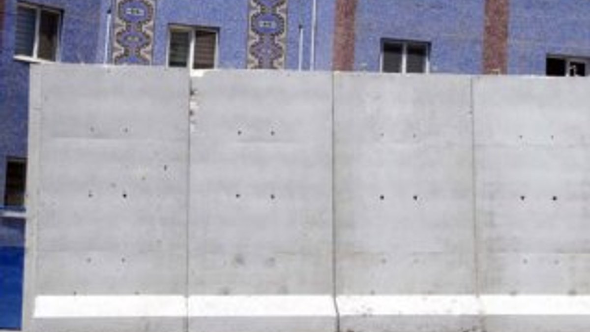 Şanlıurfa’da 30 karakola güvenlik duvarı