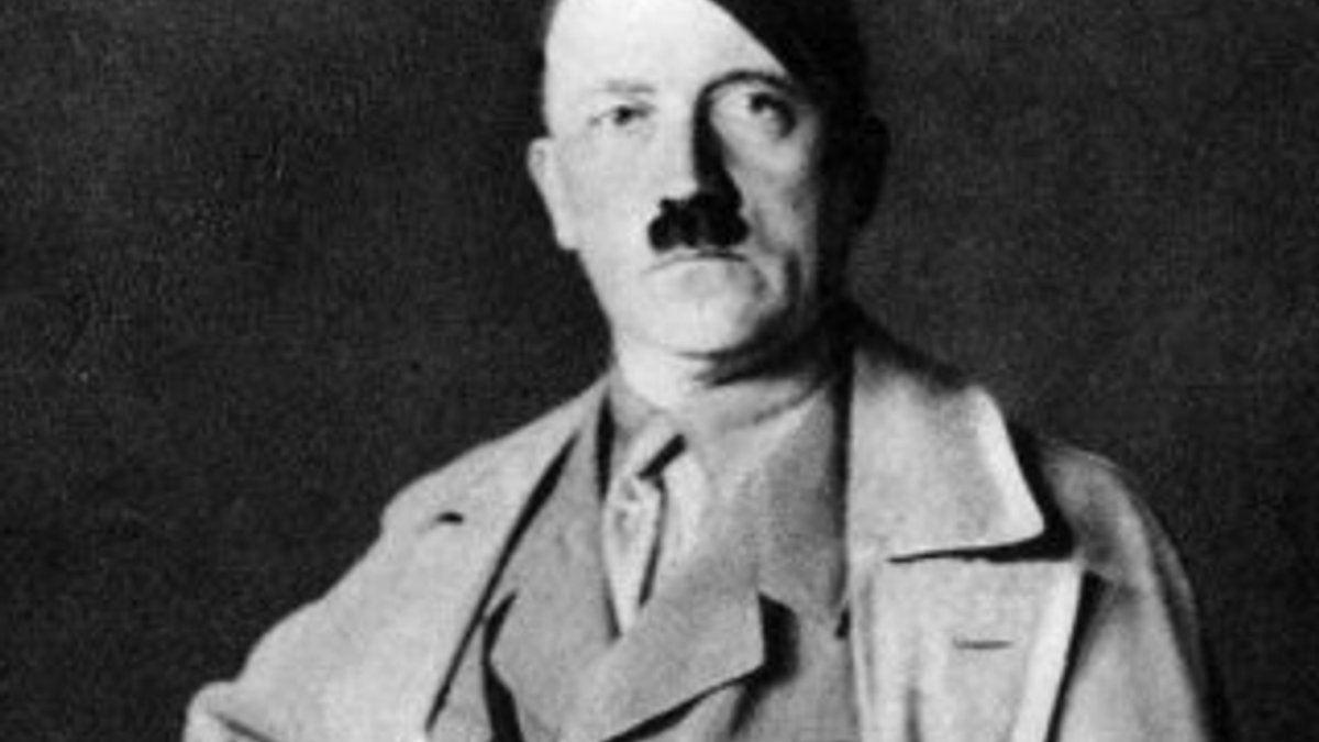 Hitler’in ceketi 275 bin Euro’ya satıldı