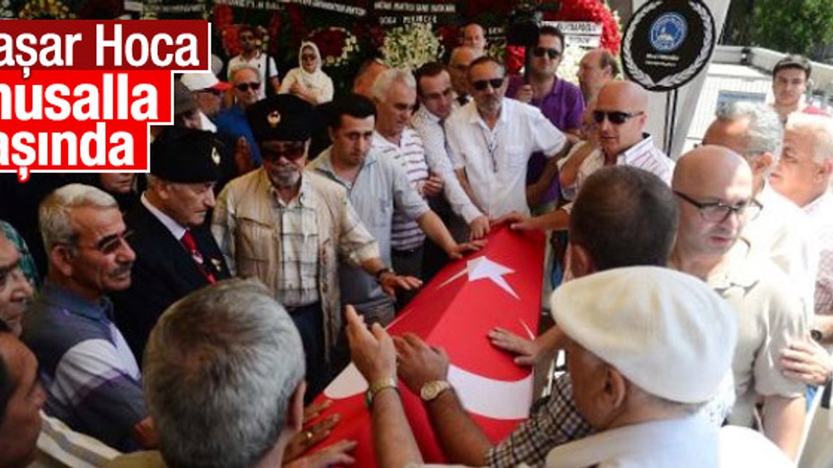 Yaşar Nuri Öztürk'ün tabutunu Türk bayrağına sardılar