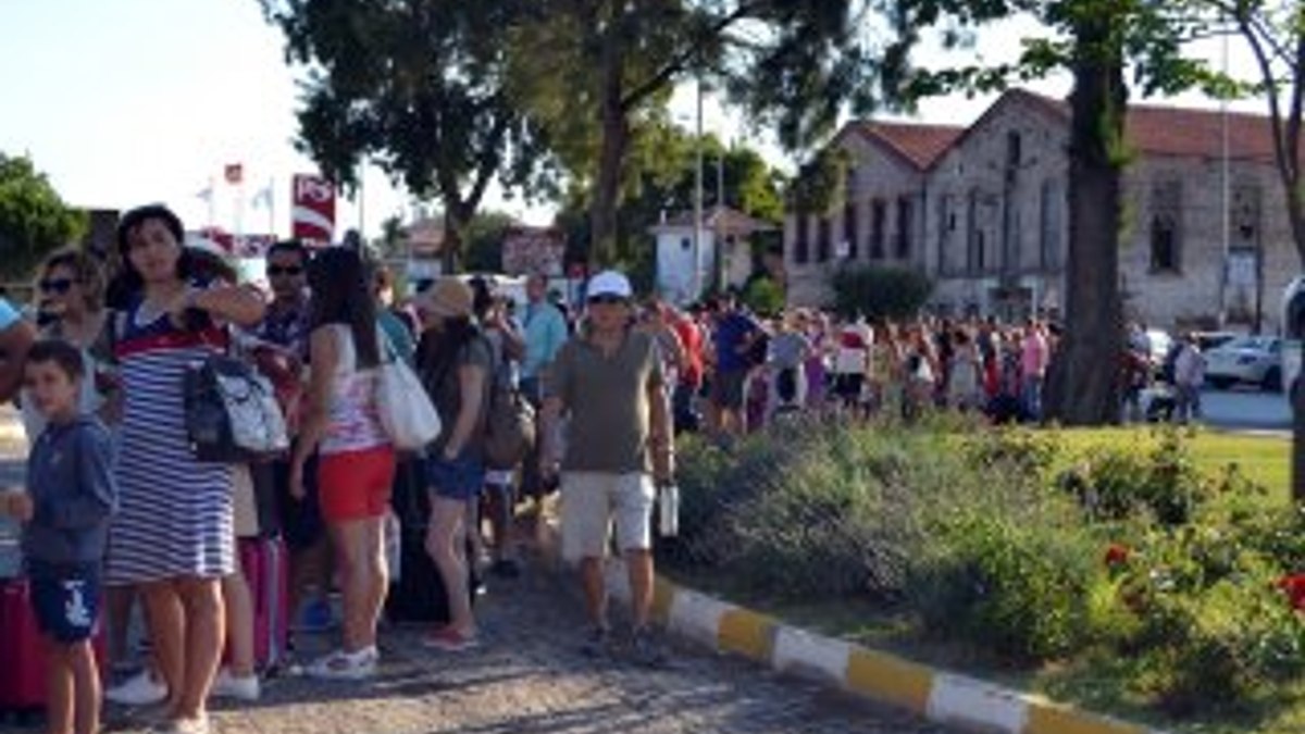 Midilli Adası'nda bayram yoğunluğu