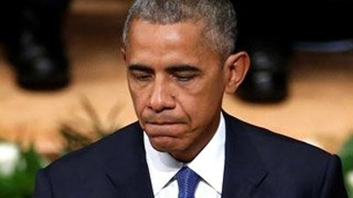Obama Dallas'ta öldürülen polisler için gözyaşı döktü