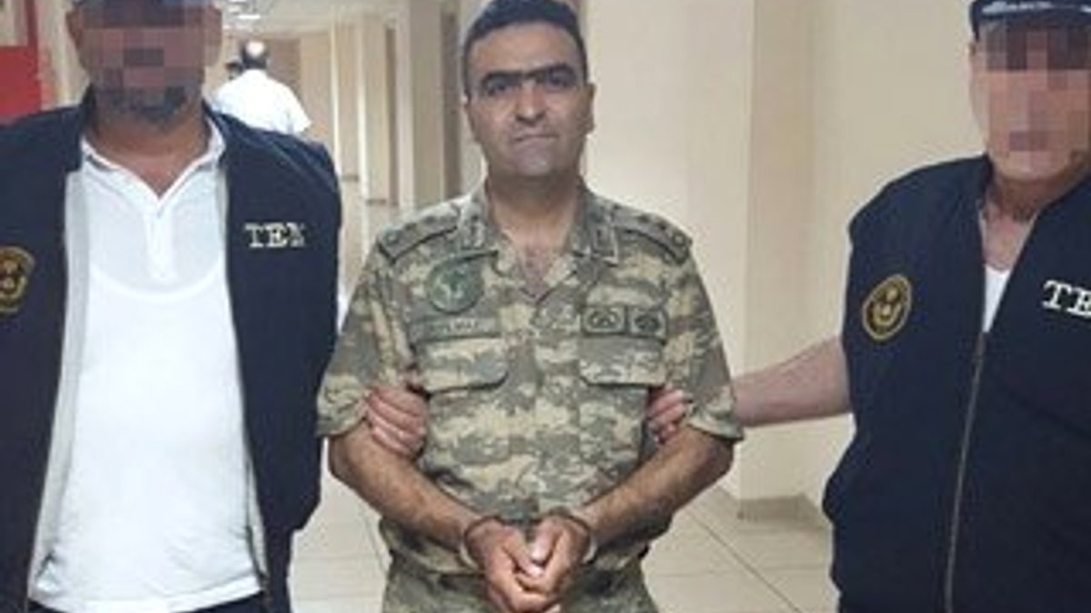 İzmir'de darbeci 10 rütbeli askere gözaltı
