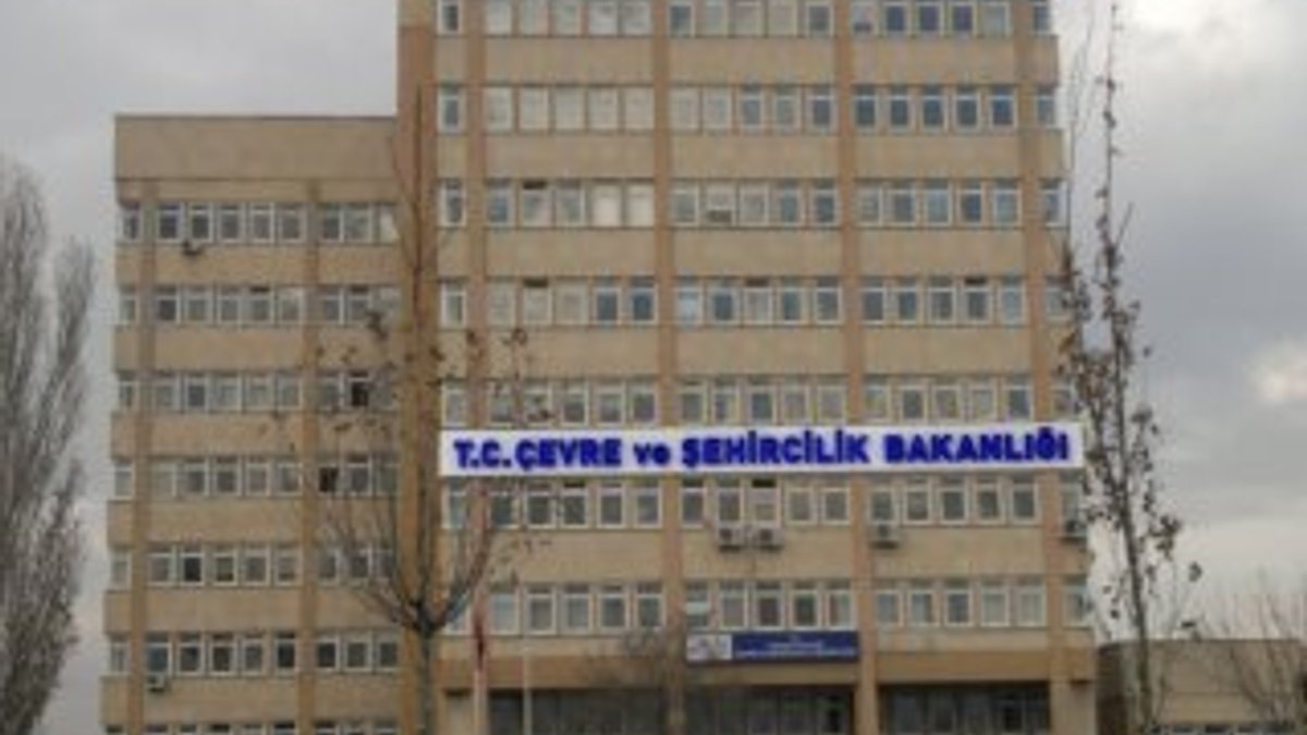 Bakanlıkta 195 personelin memuriyetle ilişiği kesildi