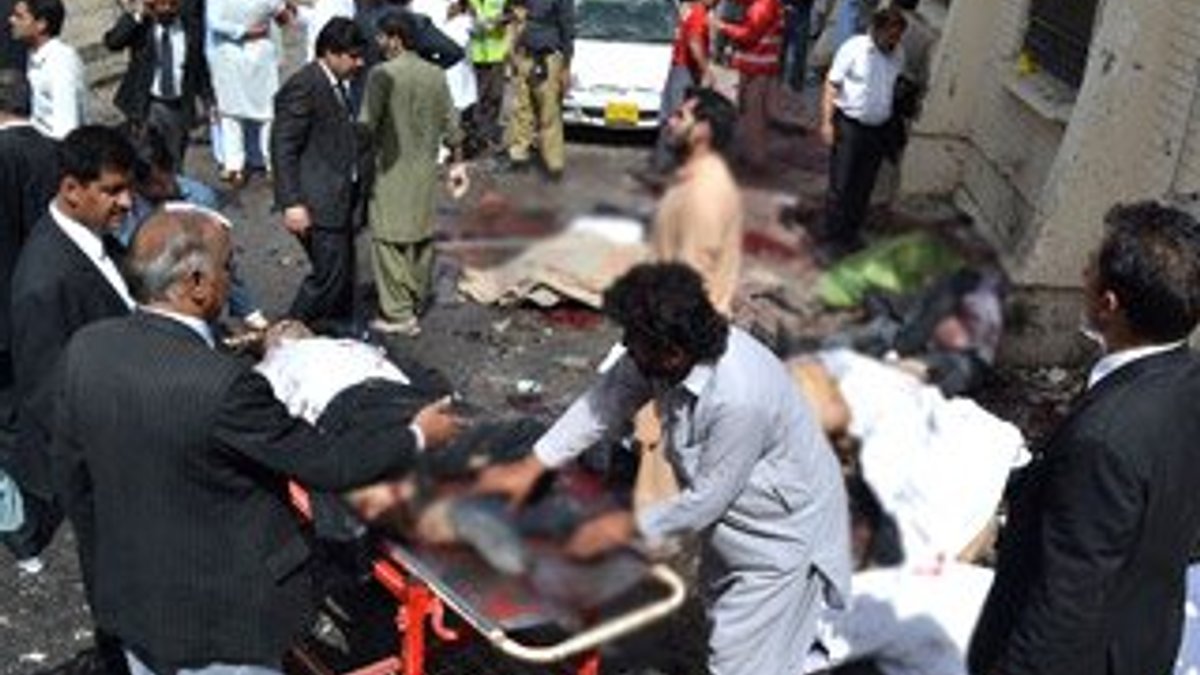Pakistan'da hastaneye intihar saldırısı: 70 ölü