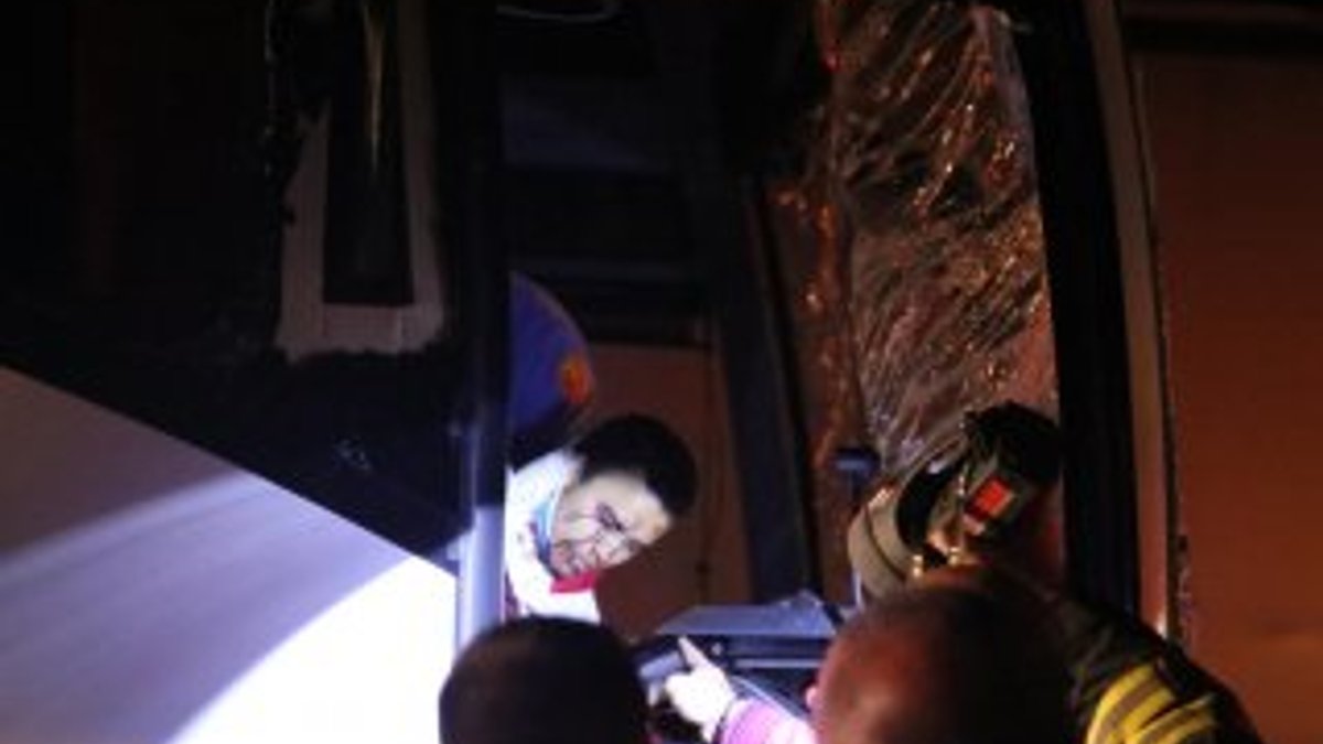 Edirne'de yolcu otobüsü ile tır çarpıştı: 11 yaralı