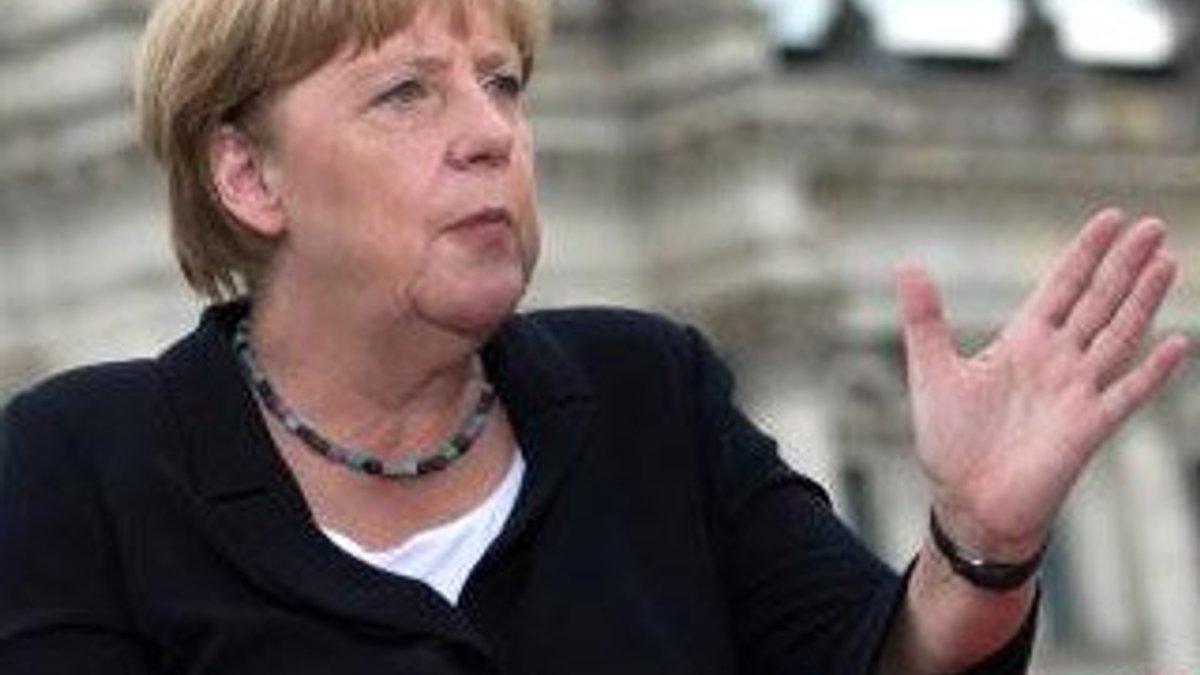 Merkel: Sığınmacı krizini uzun süre görmezden geldik