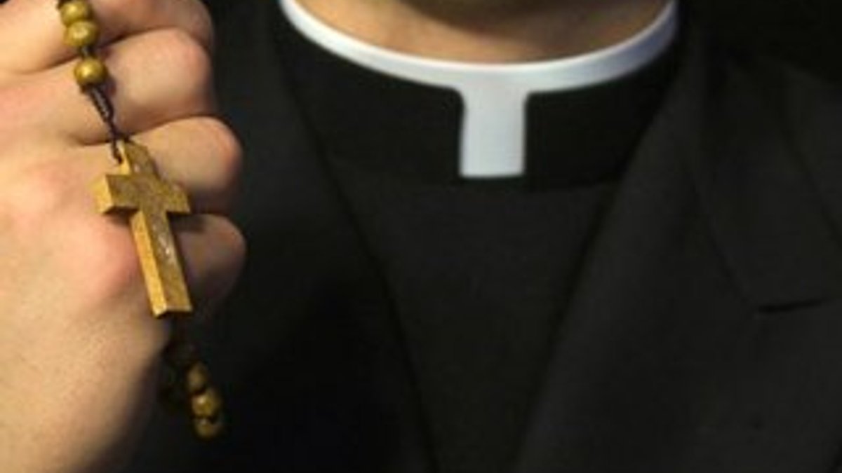 Danimarka'da rahip çocuklara tecavüzden gözaltında