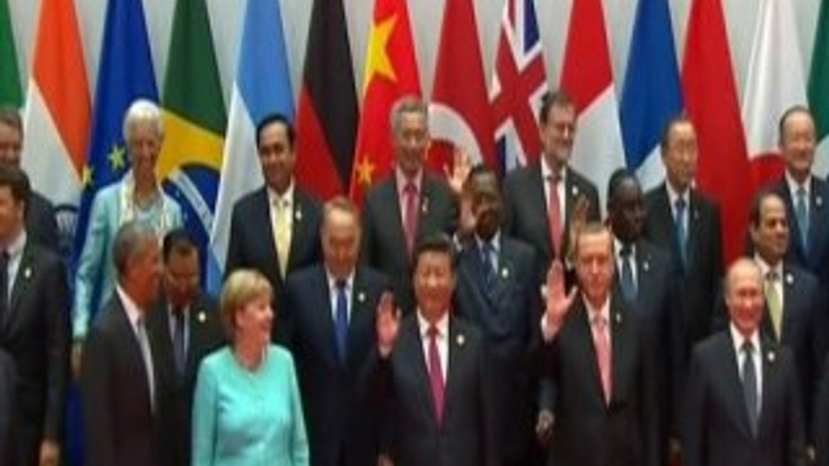 G20 aile fotoğrafıyla resmen başladı