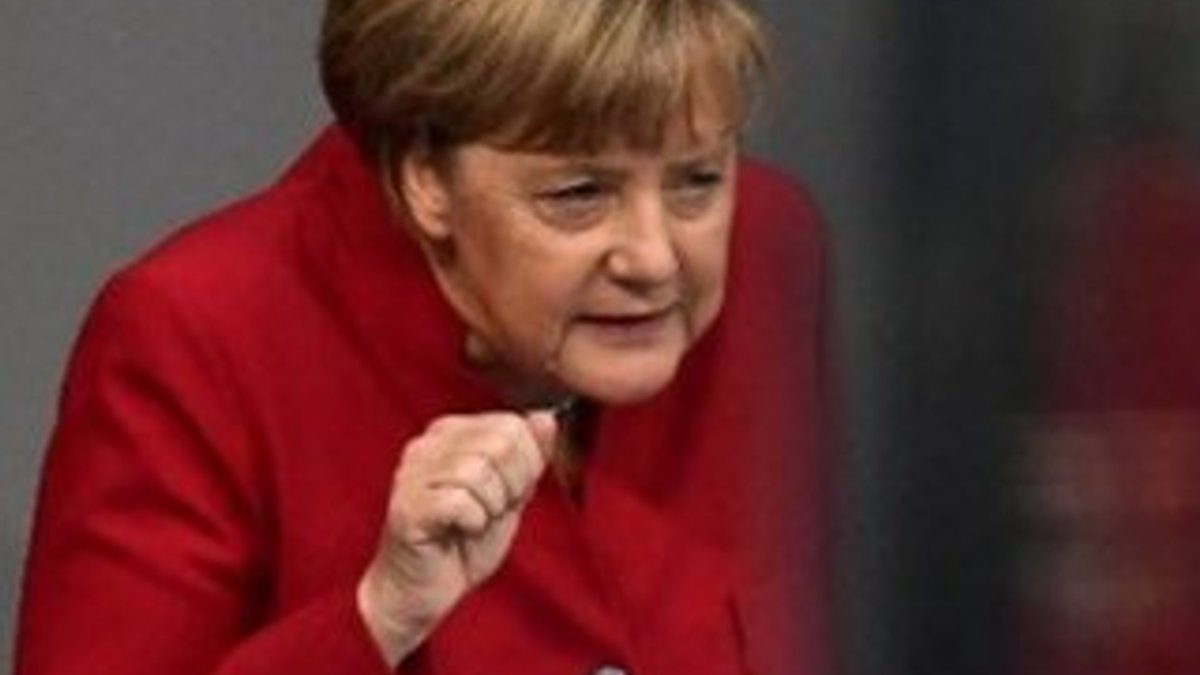 Merkel'den 15 Temmuz ve FETÖ açıklaması