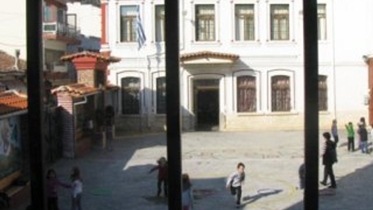 Yunanistan Türk okullarını kapattı