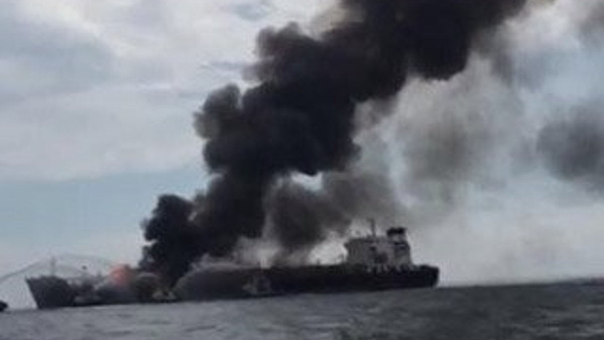 Meksika Körfezi'nde dev tanker yangını