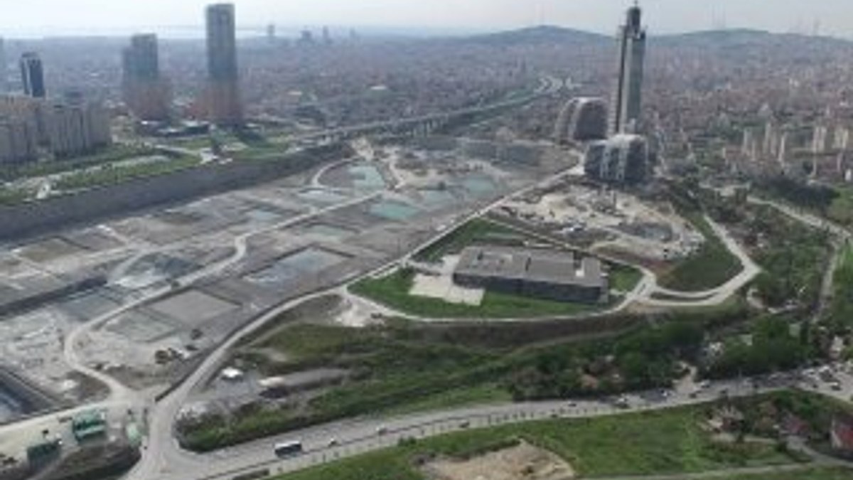 İstanbul Finans Merkezi'nin açılış tarihi 2018'e ertelendi