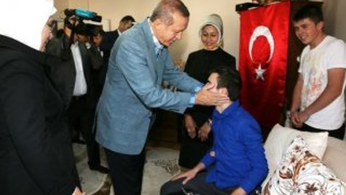 Erdoğan'dan Kazan'daki şehit ailelerine taziye ziyareti