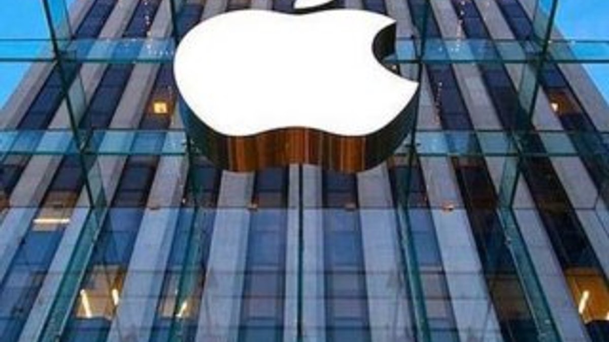 Apple dünyanın en büyüğü olma unvanını korudu