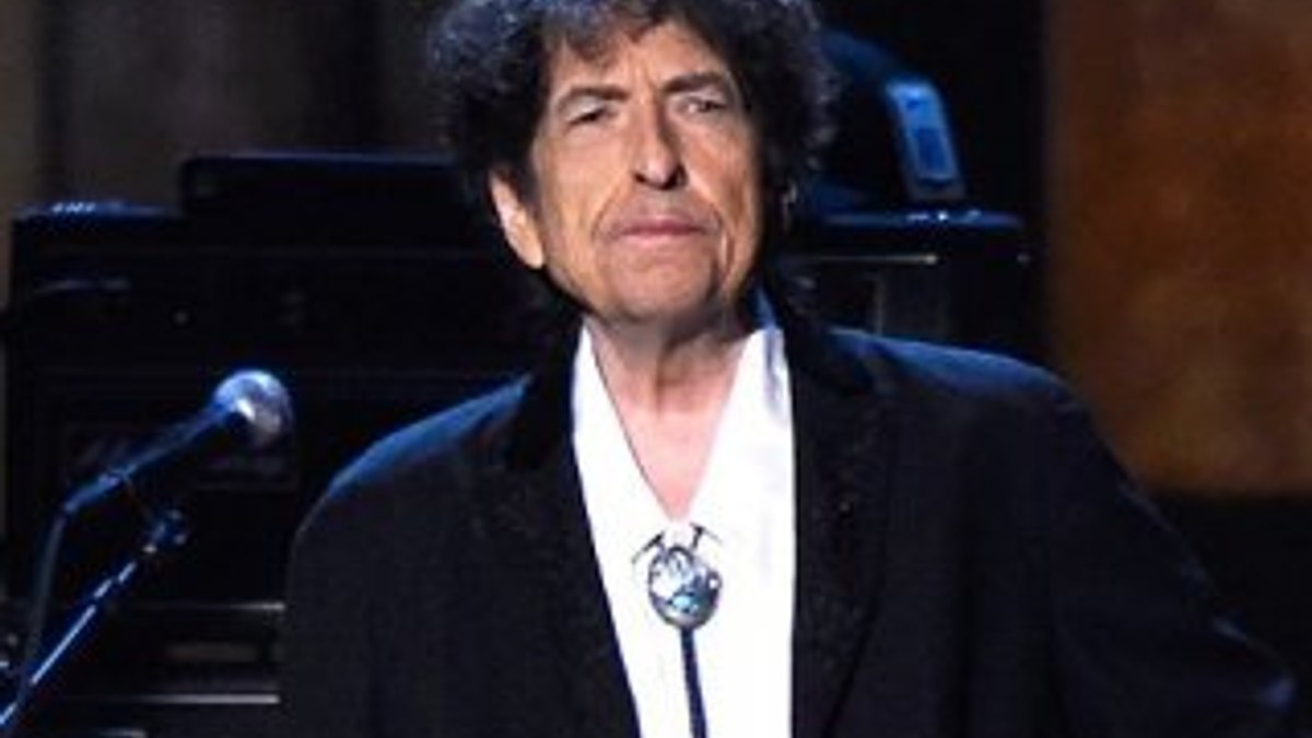 Edebiyat Nobel'i Bob Dylan'a