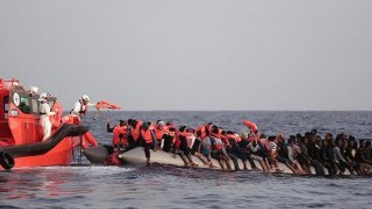 Libya sularında 3 bin göçmen kurtarıldı