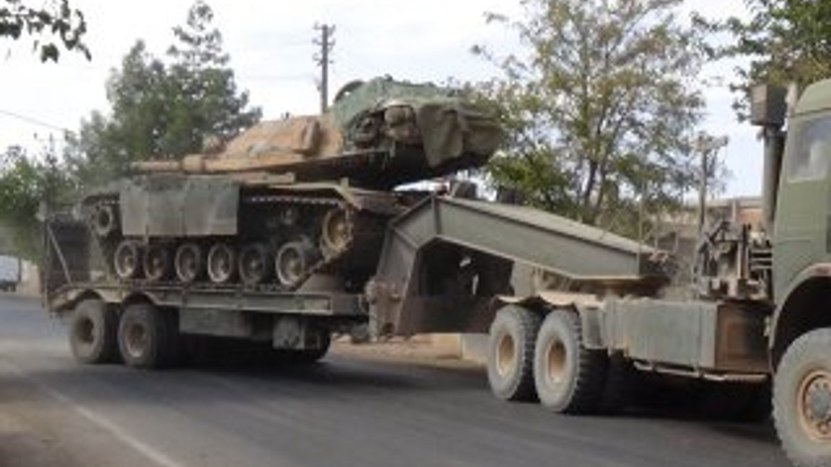 Suriye sınırına tank sevkıyatı sürüyor