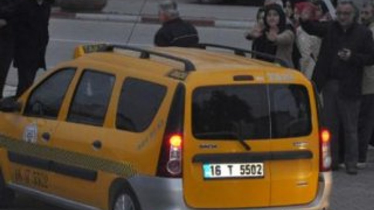 2 FETÖ'cü cezaevine taksiyle götürüldü