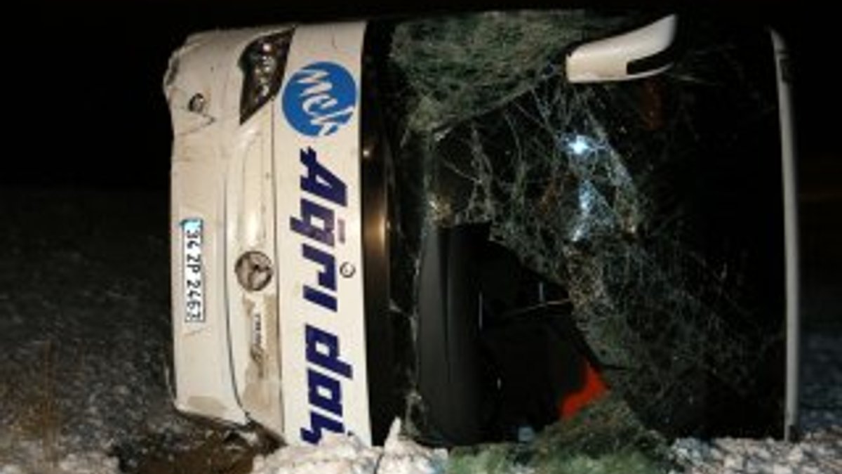 Sivas'ta kaza: 33 yaralı