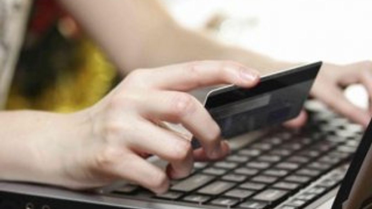 İnternetten alışveriş yapanlara sanal kart uyarısı