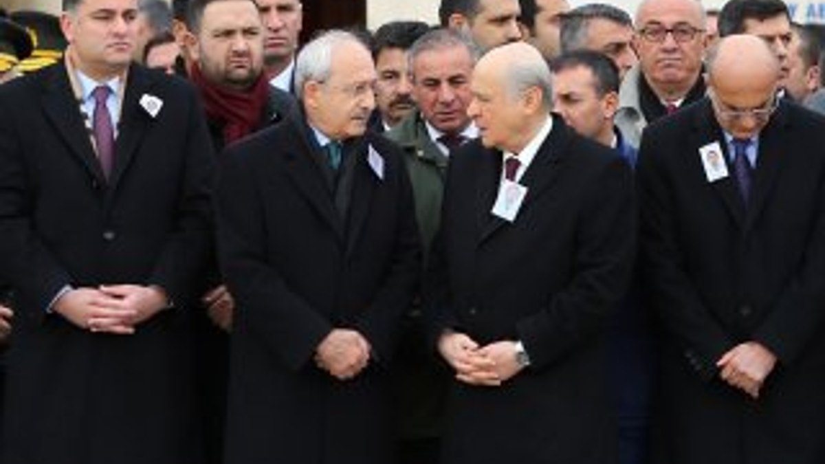 Şehit cenazesinde Bahçeli-Kılıçdaroğlu yan yana